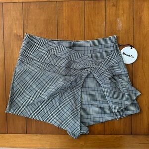 By The Way plaid skort, women’s size XS; NWT